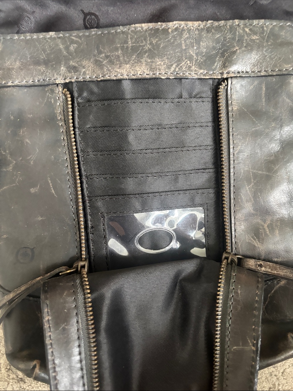 Born Men's Dark Brown Leather Messenger Crossbody Bag - Picture 5 of 5